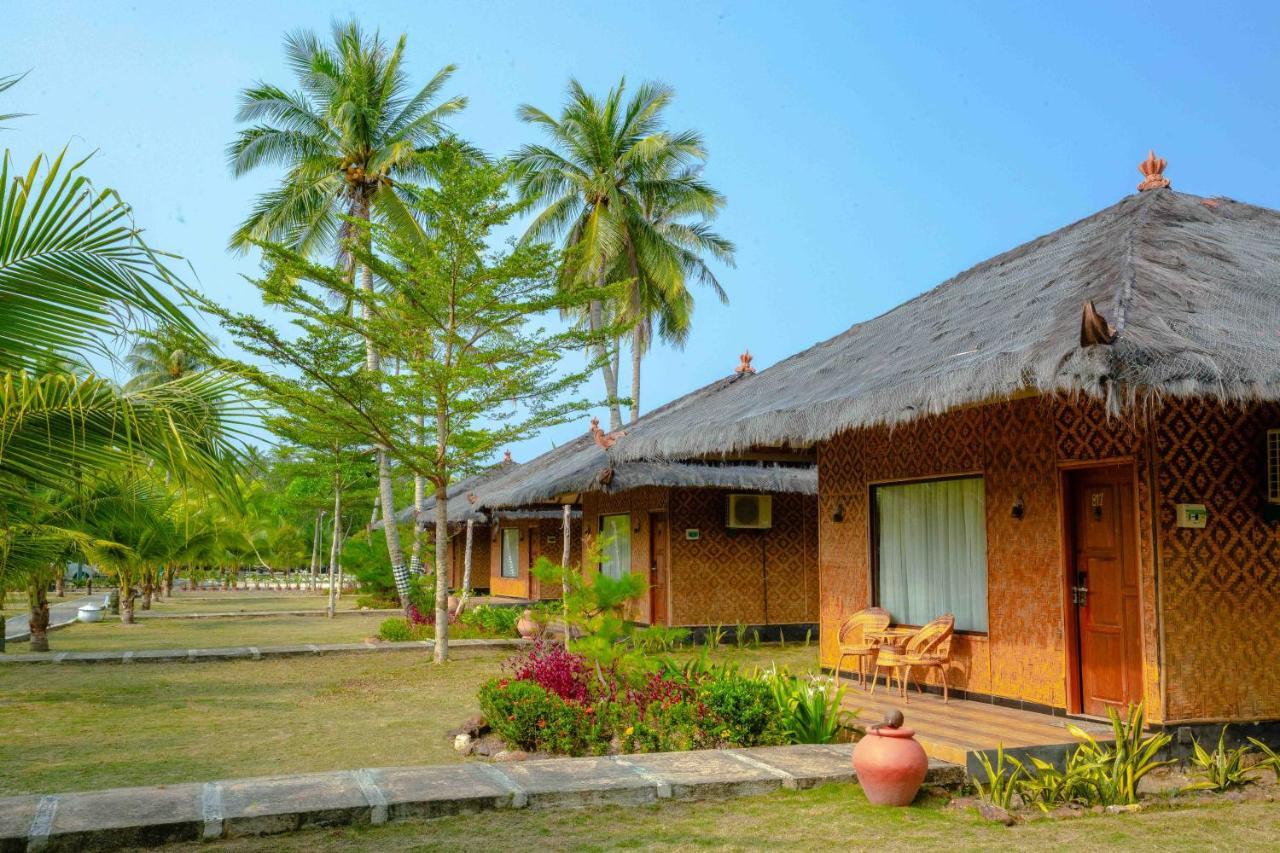 Bintan Exotica Resort By Waringin Hospitality Berakit Extérieur photo